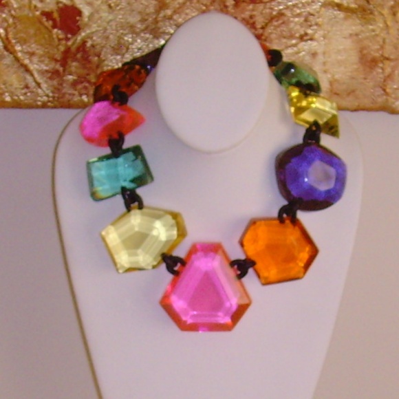 MONIES Gerda Lynggaard Vibrant Multi-Colored Lucite Necklace - Picture 4 of 16